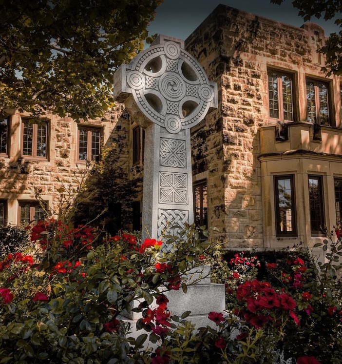 Cross outside of church St James Wichita